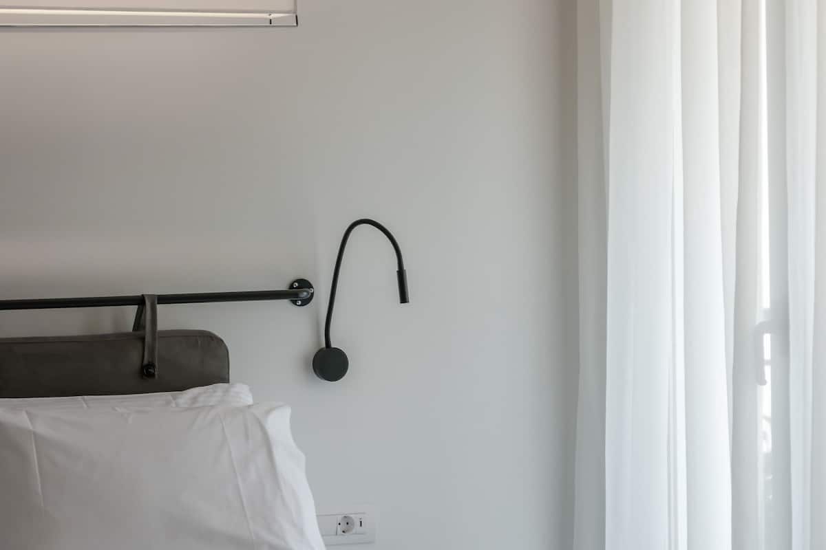 Allergikerbettwaren, Verdunkelungsvorhänge, schallisolierte Zimmer