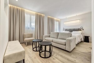 Executive Room Castle View | Ropa de cama hipoalergénica, cortinas opacas, sistema de insonorización