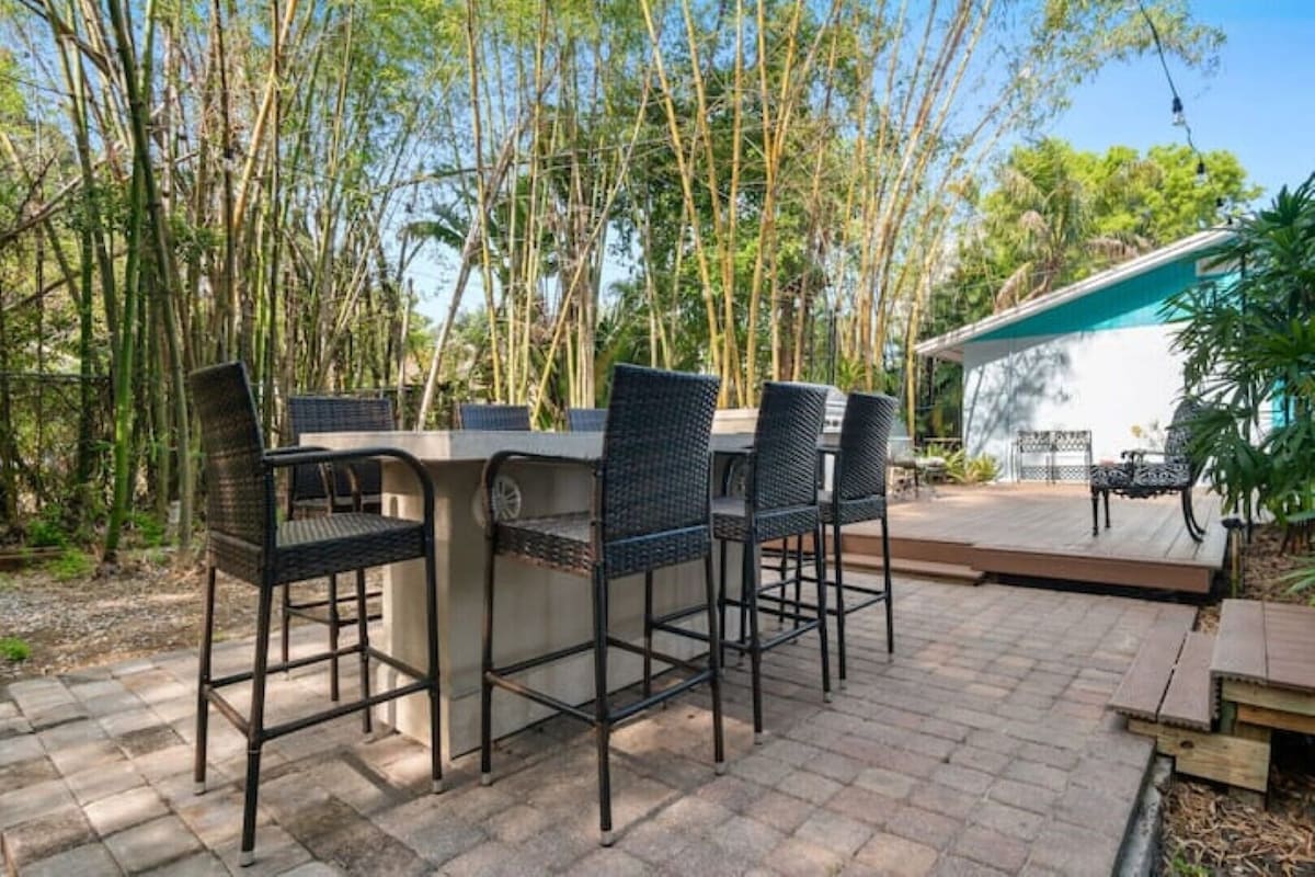 Photo 6 of Bamboo Oasis B - 5 miles to Beach & Downtown