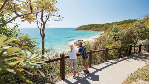 Very Large 3BR Apartment by Kawana Beach ⛱️