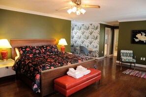 4 Schlafzimmer, Schreibtisch, Bügeleisen/Bügelbrett, WLAN
