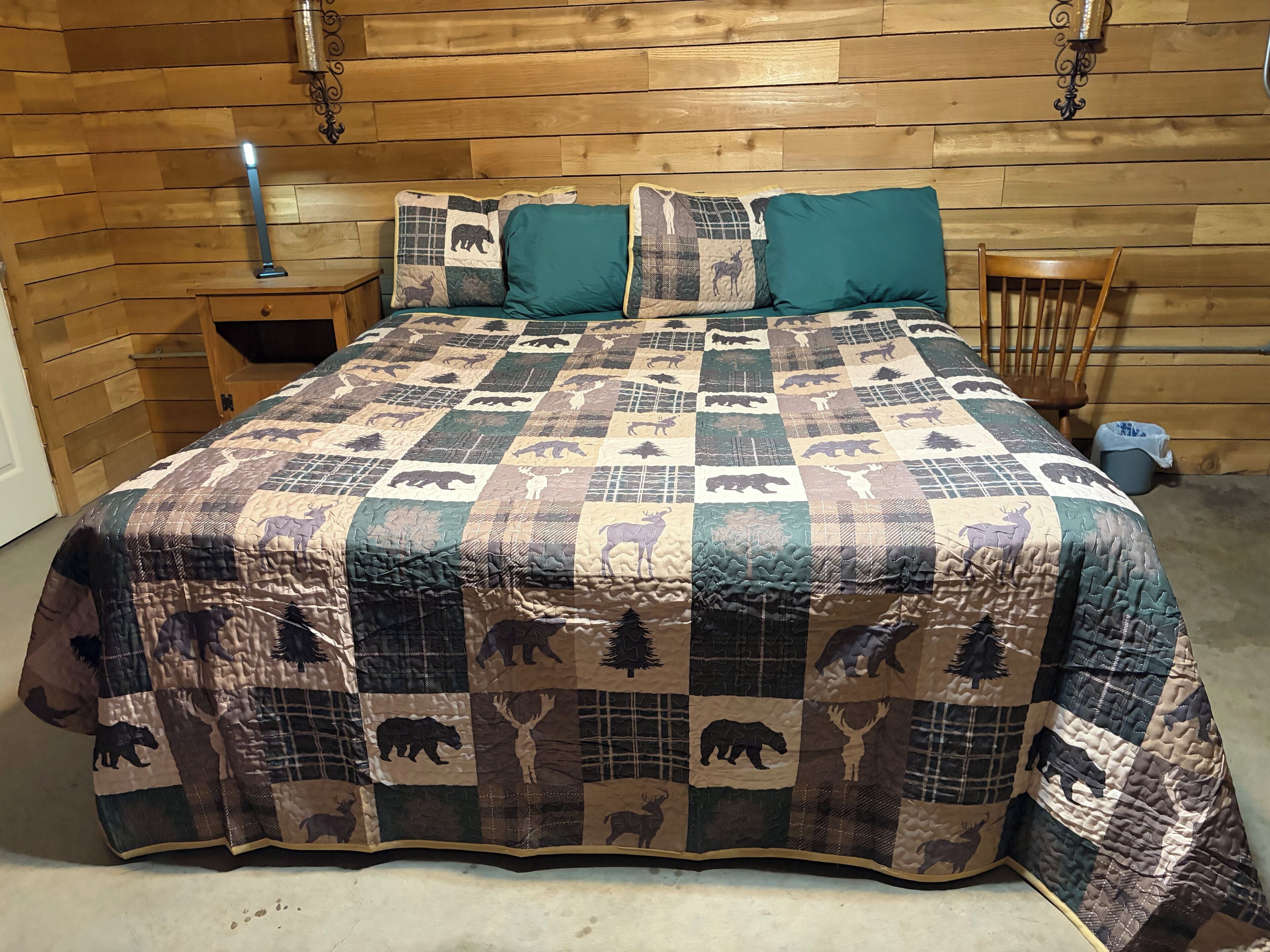 2 bedrooms, desk, free WiFi, bed sheets
