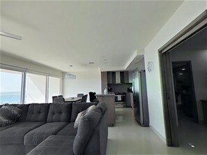 Smart TV - Modern Ocean View  Condo with Private  Beach   (PLAYAS encantada, playa de Rosarito)