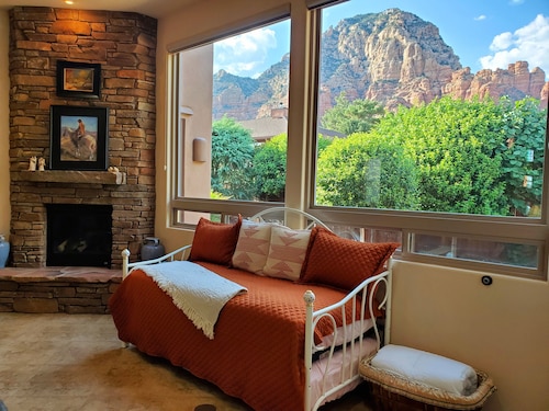 Red Rock Sanctuary - West Sedona with amazing views