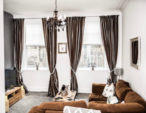 Rose Apartment 2-Bed Apt, Sleeps 4 Town Centre Ayr