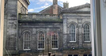 Rose Apartment 2-Bed Apt, Sleeps 4 Town Centre Ayr