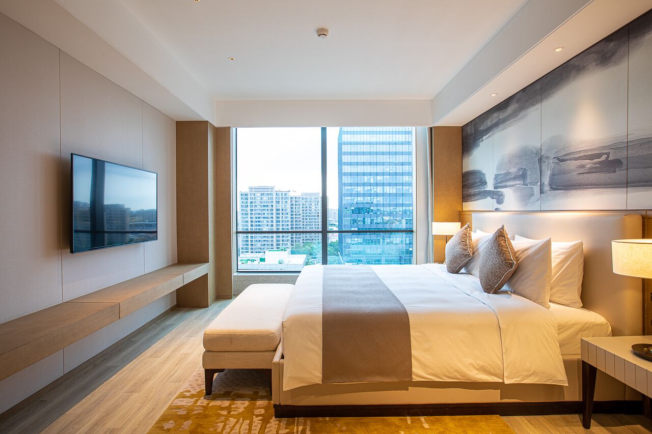 行政客房, 1 張特大雙人床 | 房內夾萬、書桌、遮光窗簾/窗簾、免費 Wi-Fi