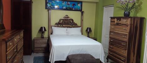 1 sovrum, strykjärn/strykbräda, gratis wi-fi och sängkläder