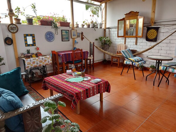 Dining - Private cozy and furnished apartment in Miraflores (Miraflores)