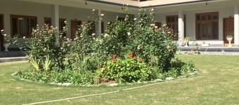 Hotel Shaheen