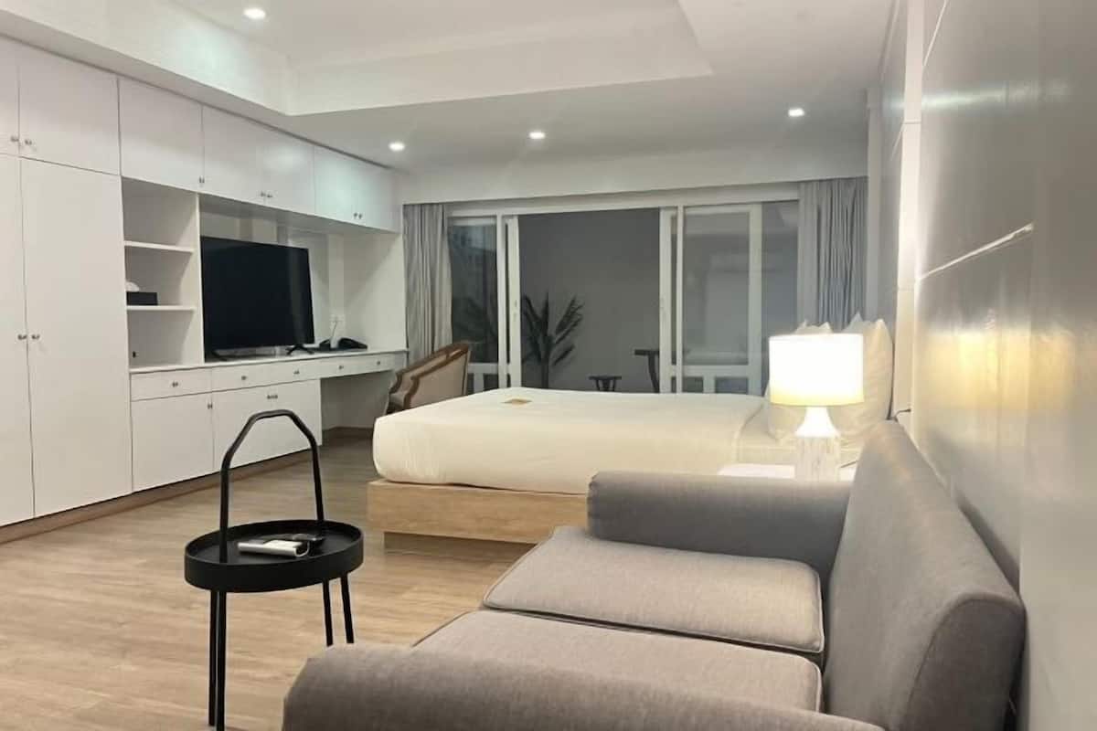 1 bedroom, down duvets, in-room safe, individually decorated