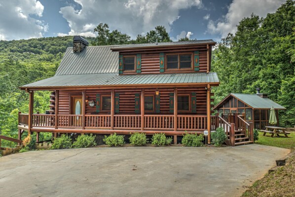 Cabin, 4 Bedrooms | Exterior - Bigfoot of Blue Ridge by Escape to Blue Ridge (Blue Ridge)