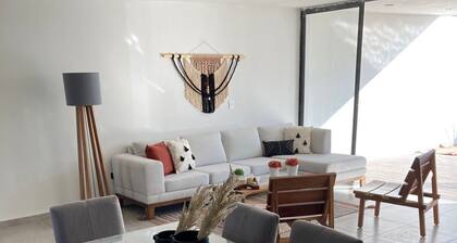 Fantastic modern House on Beautiful private community!