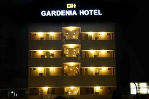 Front of property – evening/night - Gardenia Hotel (Lahore)