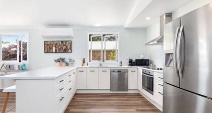 Villa Sunshine - Pet Friendly Fully Air conditioned