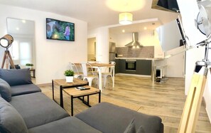 TV, offices - The Cliffs Vicedo - Leeward (O Vicedo)