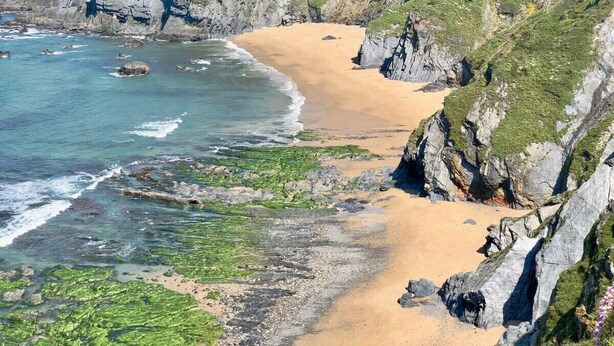 Beach - The Cliffs - Le Village Sarridal (Ortigueira)