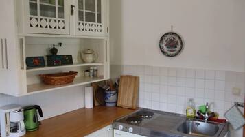 Apartment | Eigene Küche | Wasserkocher mit Kaffee-/Teezubehör, Toaster