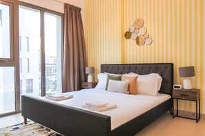 Standard Apartment | 1 bedroom, in-room safe, iron/ironing board, free WiFi - Furnished 1 BHK in Town Square (Dubai)