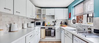 Tattenhoe House • Great Location • Free Parking • Smart TV • Garden