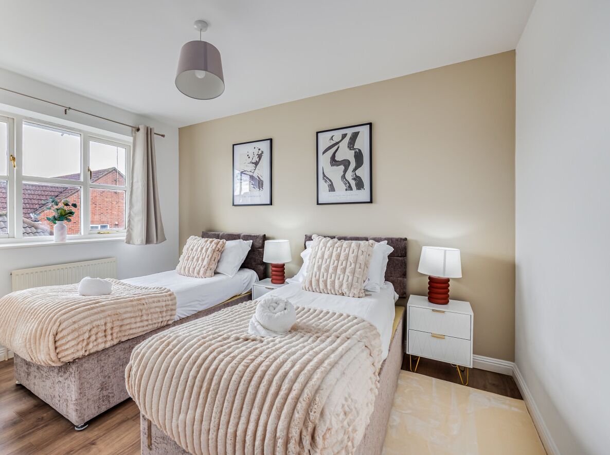3 bedrooms, iron/ironing board, travel cot, free WiFi