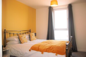 3 bedrooms, iron/ironing board, free WiFi, bed sheets