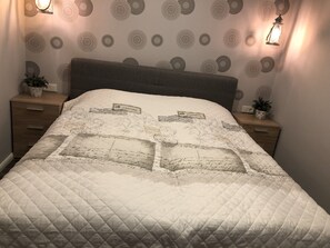 3 多间卧室、熨斗/熨衣板、免费 WiFi、床单