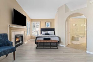 4 bedrooms, travel cot, WiFi, bed sheets