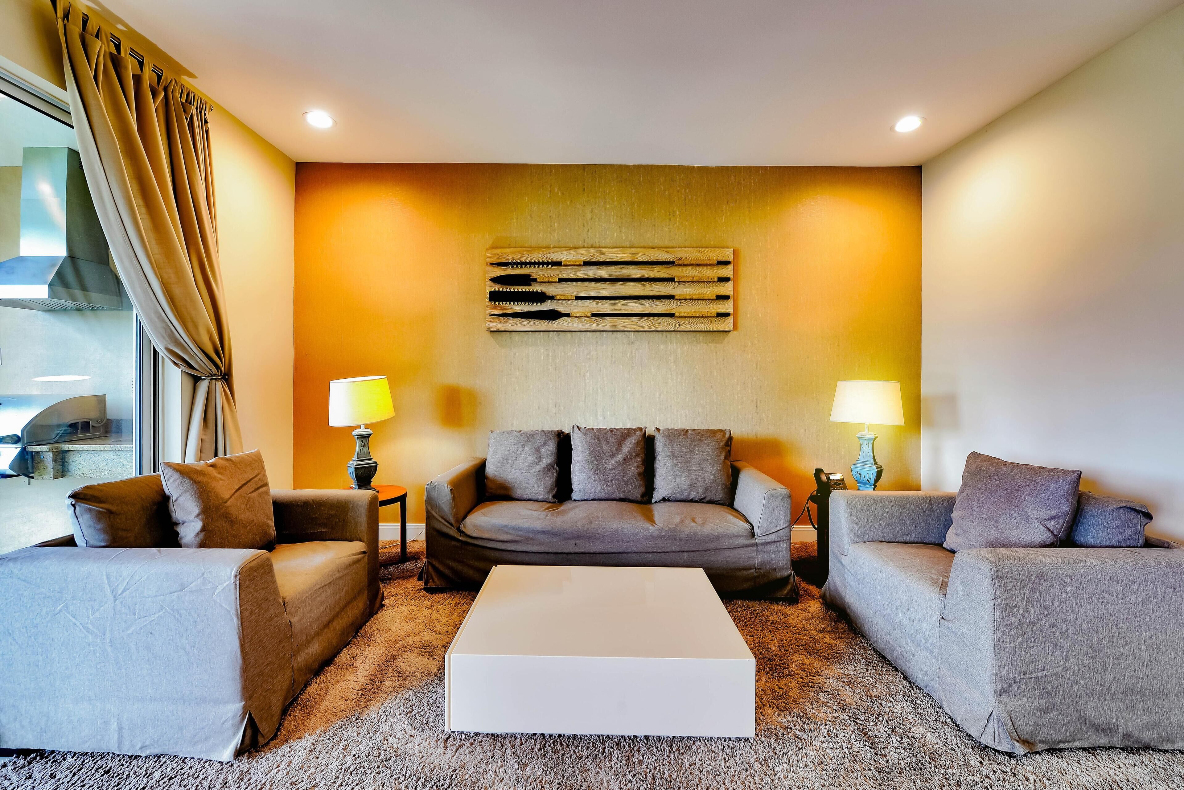 Casa (BEAUTIFUL Townhome OVERLOOKING THE LA) | Exterior
