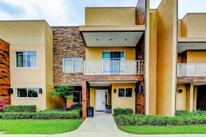 ハウス (BEAUTIFUL Townhome OVERLOOKING THE LA) | 外観
