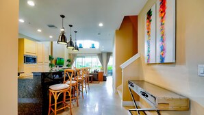 Hus (BEAUTIFUL Townhome OVERLOOKING THE LA) | Eksteriør