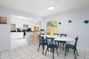 Casa (Cozy home minutes away from Disney) | Cocina privada