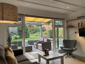 Smart TV - Detached house right by the beach (Zoutelande)