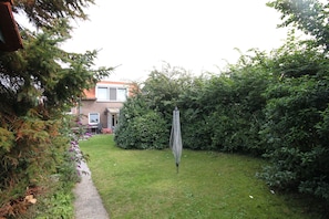 Property grounds - Detached house right by the beach (Zoutelande)