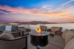 Pientalo, 6 makuuhuonetta | Ulkoalueet