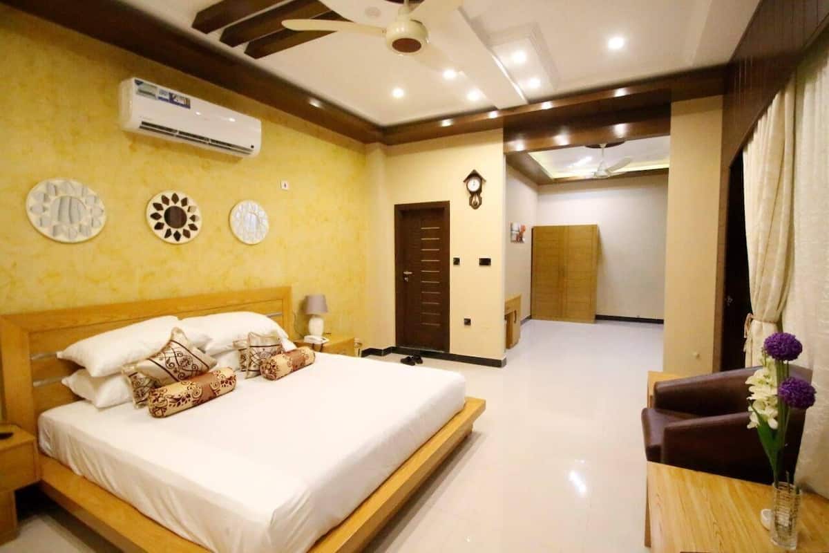 Kamar Double Deluks | Tirai kedap cahaya, setrika/meja setrika, Wi-Fi gratis, dan seprai linen
