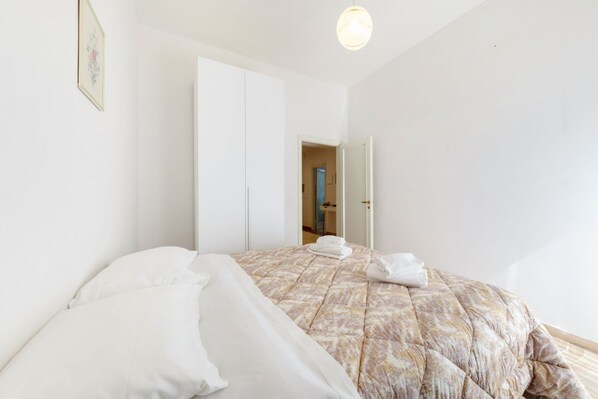 2 habitaciones, tabla de planchar con plancha y wifi