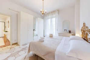 2 dormitorios, tabla de planchar con plancha, wifi
