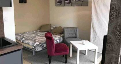 Studio tranquille tout confort avec terrasse !