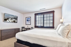 1 dormitorio, tabla de planchar con plancha, wifi gratis y ropa de cama