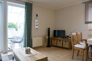 TV, books, stereo