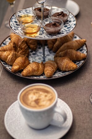 Desayuno bufé gratuito y diario