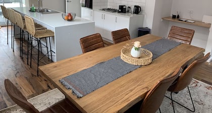 Stay 7 NIGHTS, get Sunday night FREE. - Driftwood - Central Busselton.