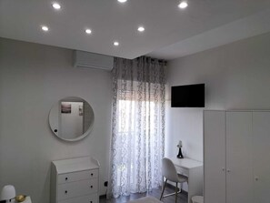 1 bedroom, iron/ironing board, WiFi, bed sheets - Sweet Apartment Mecenate (Milano)