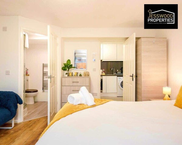 1 bedroom, iron/ironing board, WiFi, bed sheets