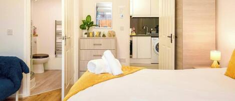 1 bedroom, iron/ironing board, WiFi, bed sheets