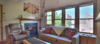 Treetop Overlook (#33) | Pool & HotTub - By FLC, Town, Trails & Golf