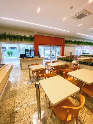 Restaurant - Hotel Zata Econômico (Criciuma)