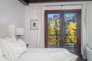 6 soverom, strykejern/-brett, wi-fi (inkludert) og sengetøy