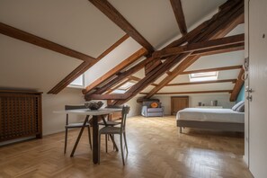1 Schlafzimmer, hochwertige Bettwaren, Bügeleisen/Bügelbrett
